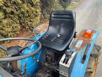 TRAKTOR MITSUBISHI 4x4 - 3