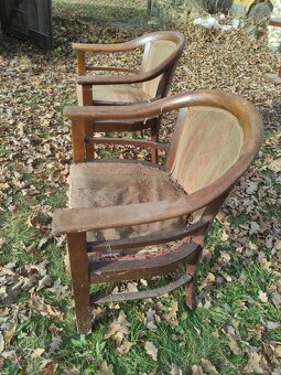 Stará dobová křesla - 3