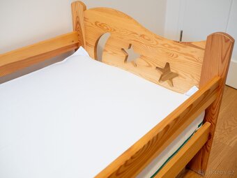 Dětská postel 70x140 s matrací, chránič matrace - 3