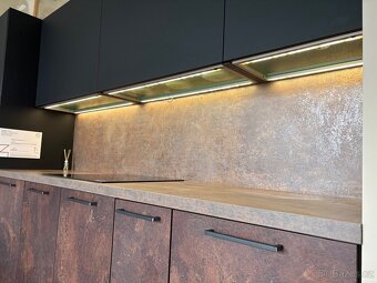 Nová linka VELVET STAR-Černý SuperMat-340 cm, záruka 24 měs. - 3