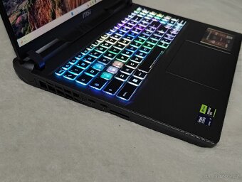 Herní notebook MSI Vector 16 z RTX 5080, i7 255HX, 32gb - 3