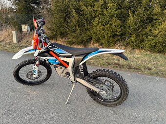 Ktm - 3