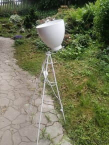 Lampa bílá stojící - 3