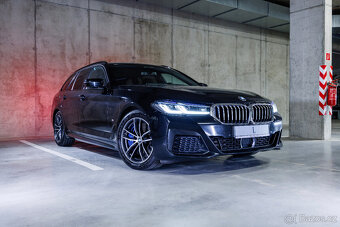 BMW 530d xDrive Touring Facelift M paket 2022, ťažné, DPH - 3