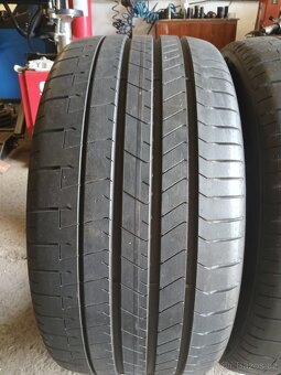 2xletní pneu 275/40/19.Pirelli. - 3