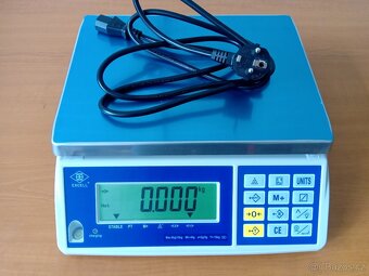 Cejchovaná kalibrovaná váha do 15 kg - 3