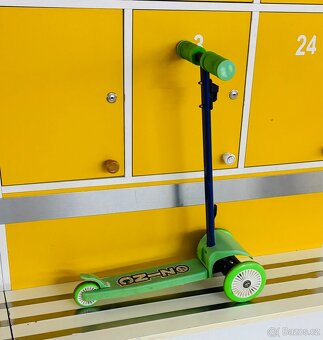 Plně funkční dětská tříkolová koloběžka Zinc - 3