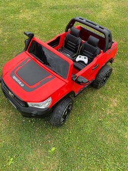 Elektrické autíčko Toyota Hilux,4x4 červené - 3