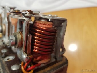 Škoda 1000 MB - Regulátor dobíjení 300W - 3