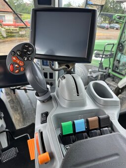 New holland T8 - 3