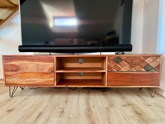 Nízká komoda XXXLutz z řady Ambia Home Akácie (160/45/35 cm) - 3