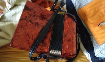 Prodám akordeon delicie junior XIII 72 basů 3 hlas - 3