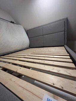 Čalouněná postel - 3