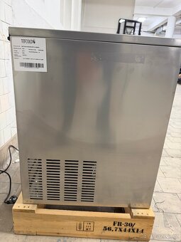 Výrobník kloboučkového ledu | TC26 - 3