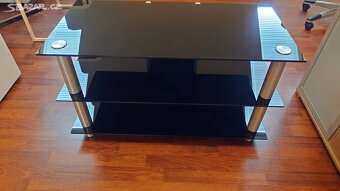 Televizní stolek - 3