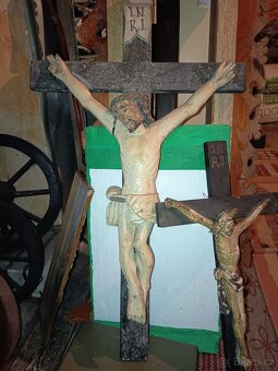 Prodám dva staré křiže s Krystusem - 3