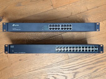 Síťové switche TP-Link / Cisco - 3