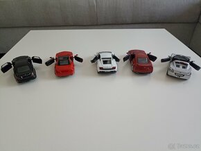 Sbírka autíček - 3