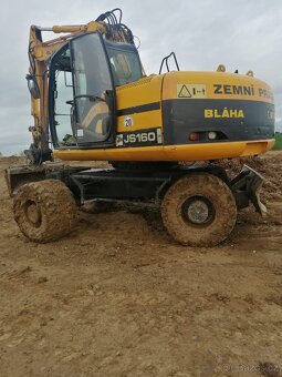 Kolové rypadla JCB - 3