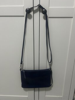 Tmavě modrá crossbody kabelka - 3