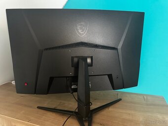 MSI G27CQ4 E2 – 27″ herní zakřivený monitor (rozbitý display - 3