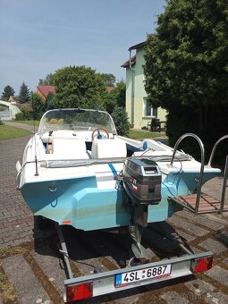 Motorový člun - 3