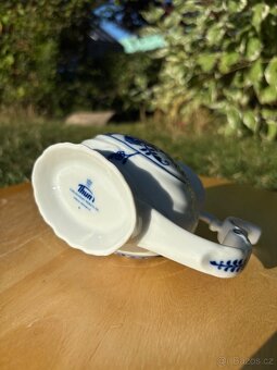 Porcelánový džbáneček Thun cibulák - 3