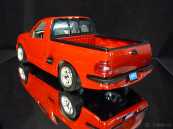 Ford F150 SVT Lightning Bburago 1/18 - 1/21 - 3