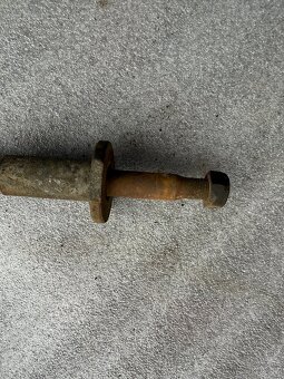 Čz 125T - osa předního kola - 3