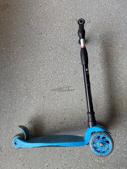 Dětská tříkolka - koloběžka - svítící kolečka - 3