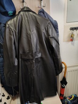 Dámský koženkový kabát vel.40 - 3