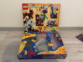 LEGO Pirates 6279 Skull Island - 3