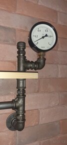 Industriální nástěnná polička - 3