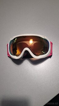 Dámská,  dívčí lyžařská helma a brýle - 3