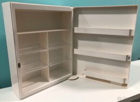 Plastová skříňka se zrcadlem (sleva) - 3