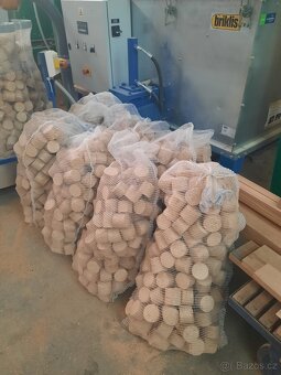 Dřevěné brikety - 3