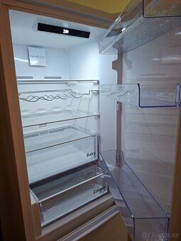 Lednice s mrazákem zn. Beko - 3