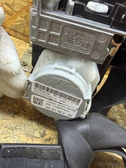 Predni pasy Audi A6 C7 - 3