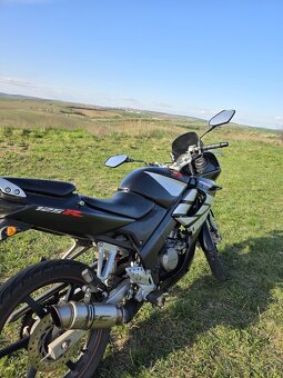 Honda CBR125R - 3