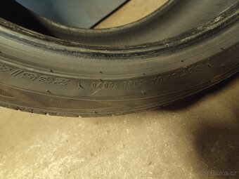 Nexen 235/45R19 - 3