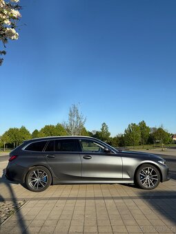 2020 BMW 320d Touring XDrive 140kW AT - 3