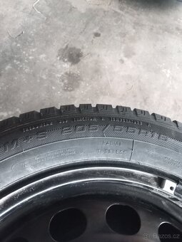 Zimní kusové pneu GOOD YEAR 205 55 16 - vzorek 8,3mm - 3