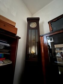 Starožitný nábytek 100 let, skříně, hodiny - 3