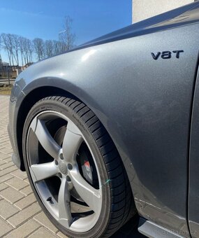 Napis logo AUDI V6T V8T oznaceni na blatnik - 3