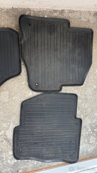 Prodám autokoberce na BMW e81 - 3