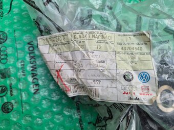 napínací kladka rozvodového řemene Škoda Felicia 1.9d 028109 - 3