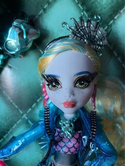 Monster High Haunt Couture Lagoona Blue - 3