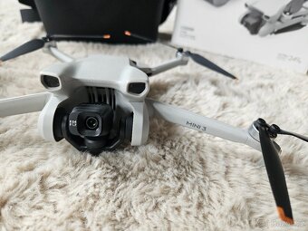 Dron DJI mini 3 Fly More Combo - 3