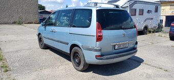 Peugeot 807 2.2 94kw 7 míst - 3