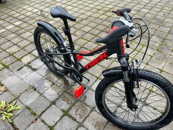 Dětské kolo TREK PRECALIBER 20, 7 rychlostí Lithium Grey - 3
